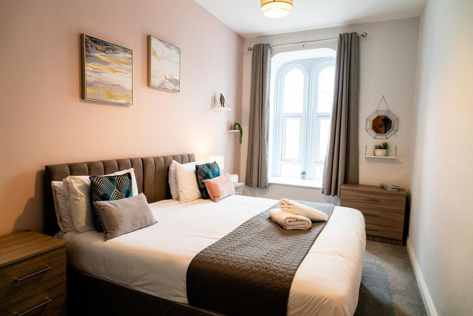 Free Parking | Smart Tv | 4 Guests Apartment Swansea Room photo