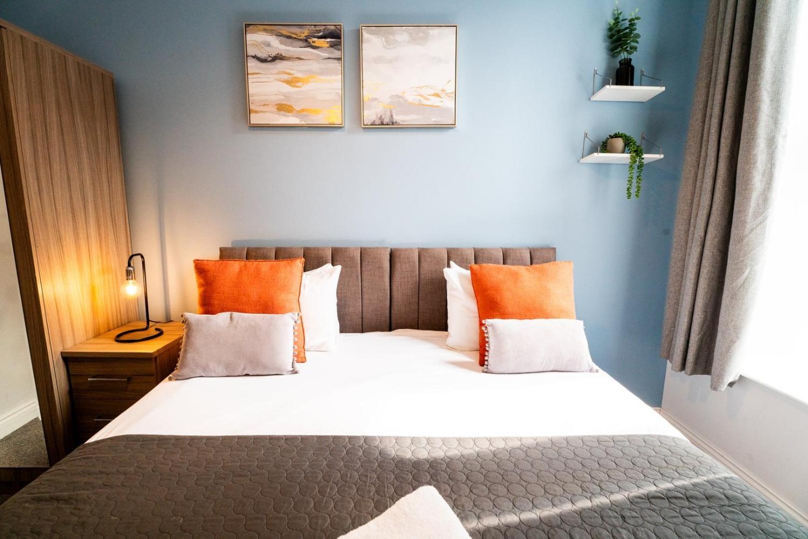 Free Parking | Smart Tv | 4 Guests Apartment Swansea Room photo